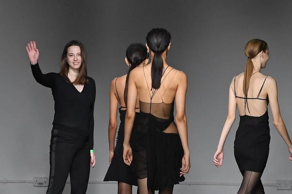 Nensi Dojaka shpallet stilistja e vitit në Britaninë e Madhe