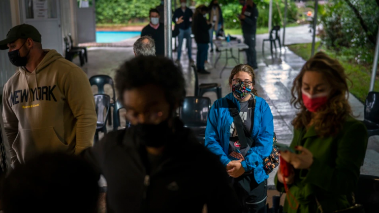 Çfarë dimë dhe çfarë jo, mbi variantin e ri “Omircon” të COVID-19?