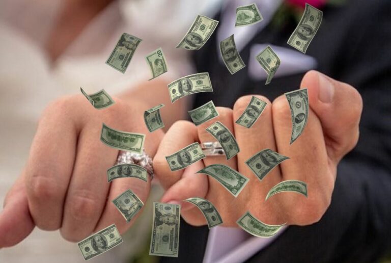 “Sa e ke rrogën, kur do martohesh?” Si t’ju përgjigjesh pyetjeve që nuk u shpëton dot