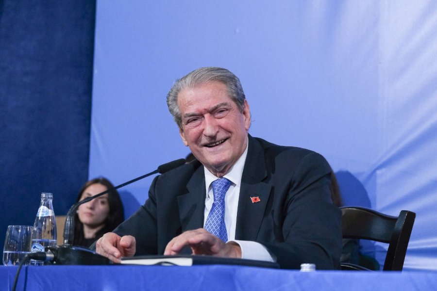 “Foltorja”/ Berisha shkon në Tropojë, thirrje demokratëve: Më prisni nesër! Për një PD më të fortë