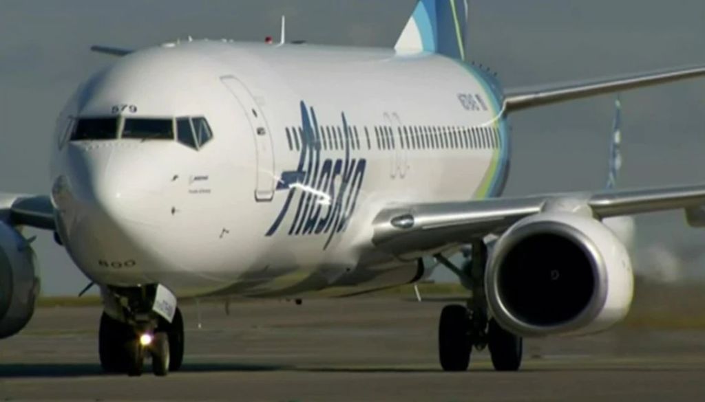 Panik në avion, burri vetëvritet gjatë fluturimit, alarmohen pasagjerët