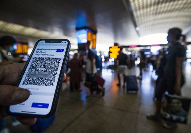 BE ndryshon rregullat për udhëtarët, “Green Pass” e vlefshme vetëm për 9 muaj