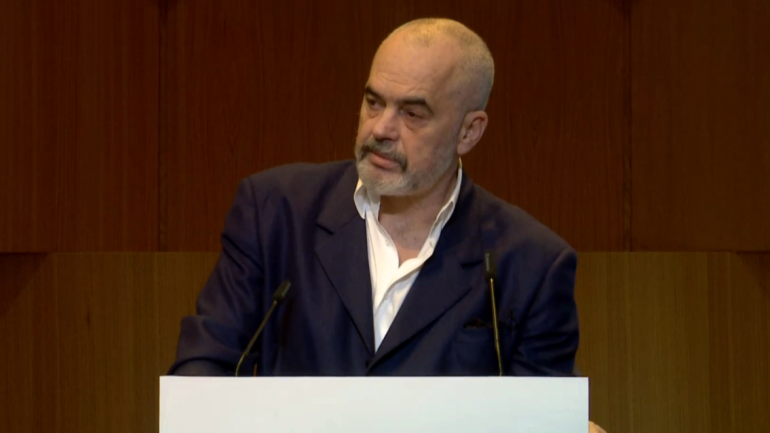 Rama paralajmëron lëvizjen e drejtorëve nëpër shkolla: Janë out!