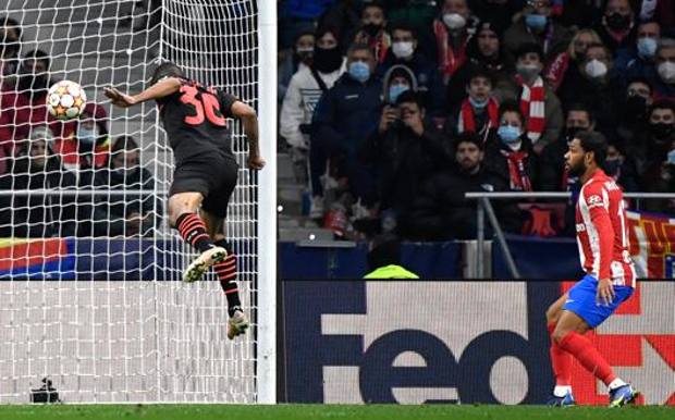 Historia e pabesueshme e Zhunior Mesias, muratori që u bë heroi i Milanit me gjuajtjen e parë në Ligën e Kampioneve