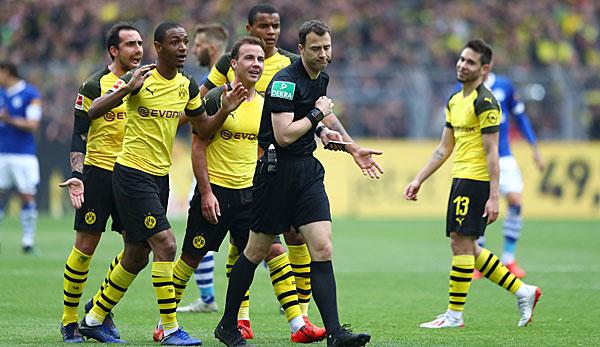 I pezulluar për ryshfet nga trukimet e ndeshjeve, e kaluara e errët e gjermanit që arbitron Shqipërinë