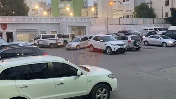 I dënuar më parë për vrasje/ Antidroga arreston durrsakun që shiste kokainë në stacionin e urbanave (EMRI+VIDEO)