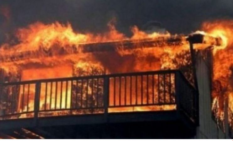 Përfshihet nga flakët kati i parë i një pallati, raportohet për dëme materiale