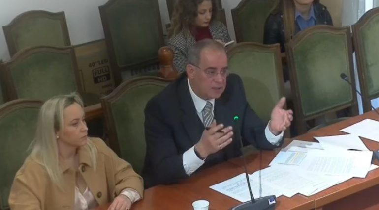 Zëvendësministri i Brendshëm flet për kampin e refugjatëve: Është pasuruar marrëveshja ekzistuese me Britaninë e madhe