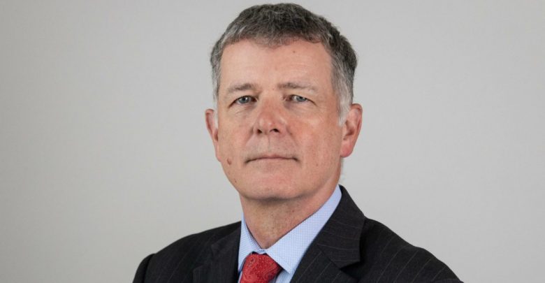 Paralajmërimi i kryespiunit britanik: Kujdes nga grackat e borxheve kineze