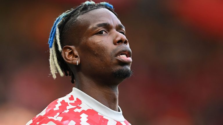 Mancester United nxjerr në shitje Pogba