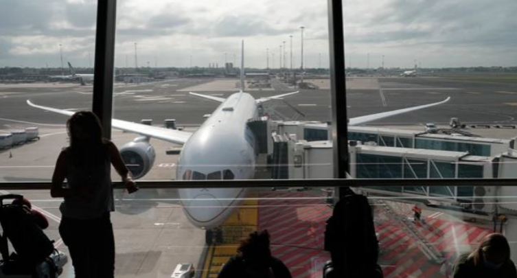 Varianti i ri i COVID-19, Italia mbyll kufijtë dhe pezullon fluturimet