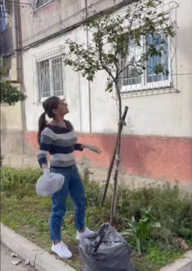 Ia hodhi plehrat para këmbëve, ministrja Bilali ia gjuan mbrapsht mbeturinat (VIDEO)