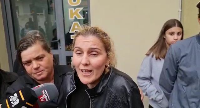 Nëna e Mateos dhe dy të afërme denoncojnë në policinë e Fierit, dyshojnë për një grua si bashkëpunëtore