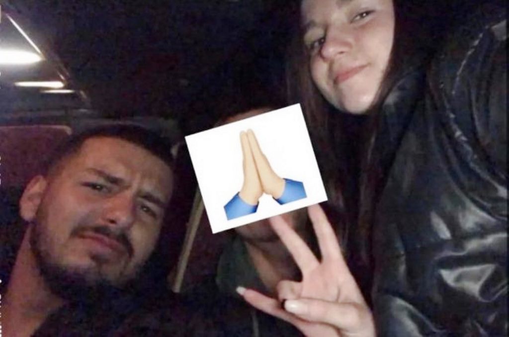 “Shokë në këtë botë, edhe në botën e përtejme!” Dy të rinjtë shkrepën foton pak çaste para se të vriteshin në autobus