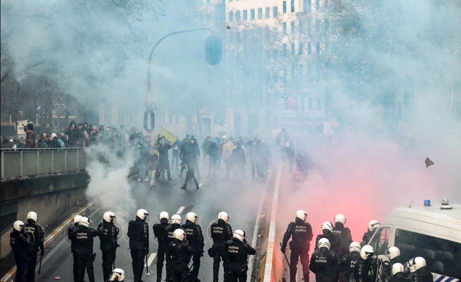 Nuk ndalen protestat kundër masave anti-Covid në disa shtete të Evropës