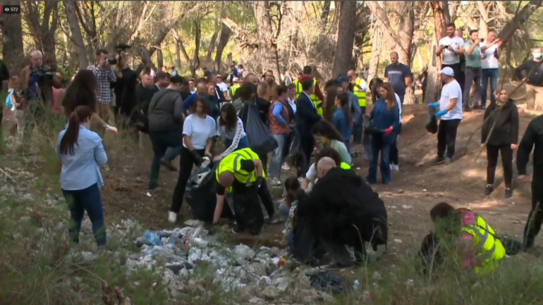 Rama: Bashkohuni me ne, ta pastrojmë njëherë e mirë Shqipërinë