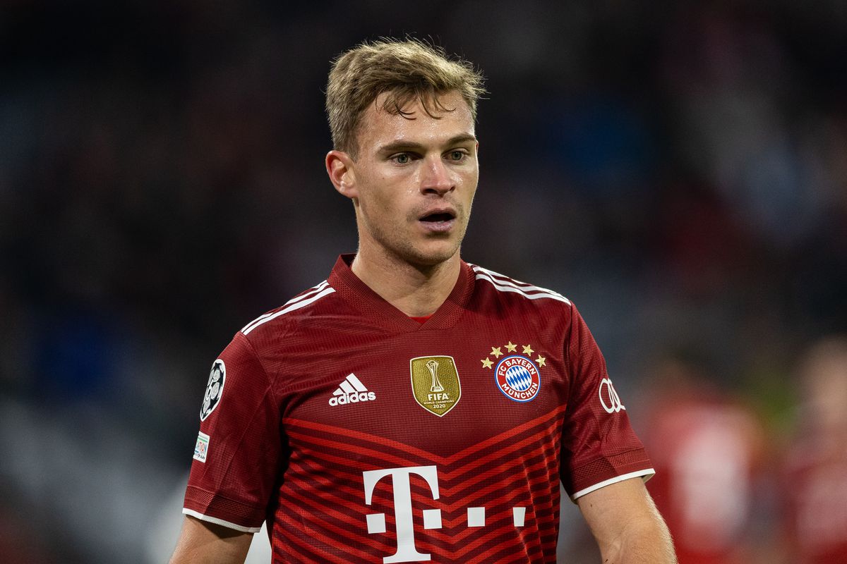 Refuzoi të vaksinohej, Kimmich nuk mund të grumbullohet me skuadrën e Bayernit në hotel