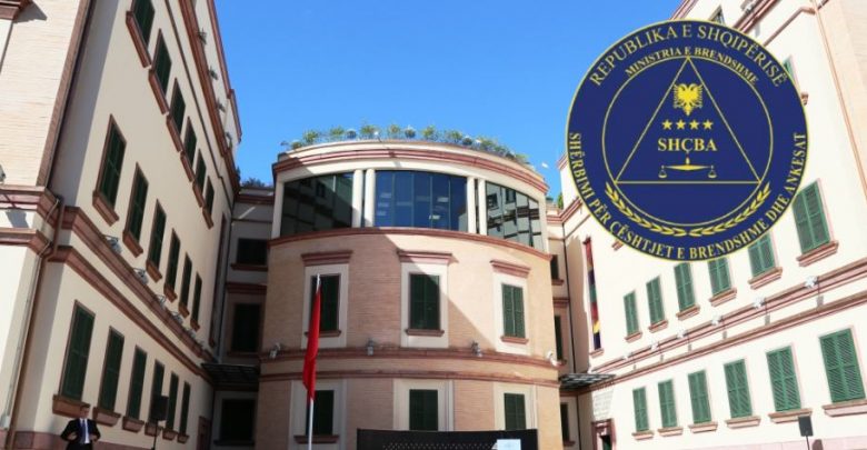 S*ks me 13-vjeçaren që shfrytëzohej nga një i moshuar, arrestohet kryeinspektori i policisë