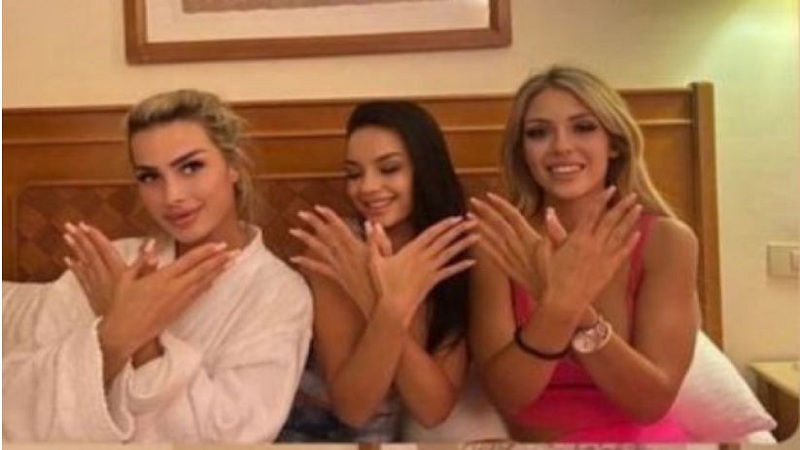 Shtrohet në spital miss-i nga Serbia që bëri shqiponjën me duar