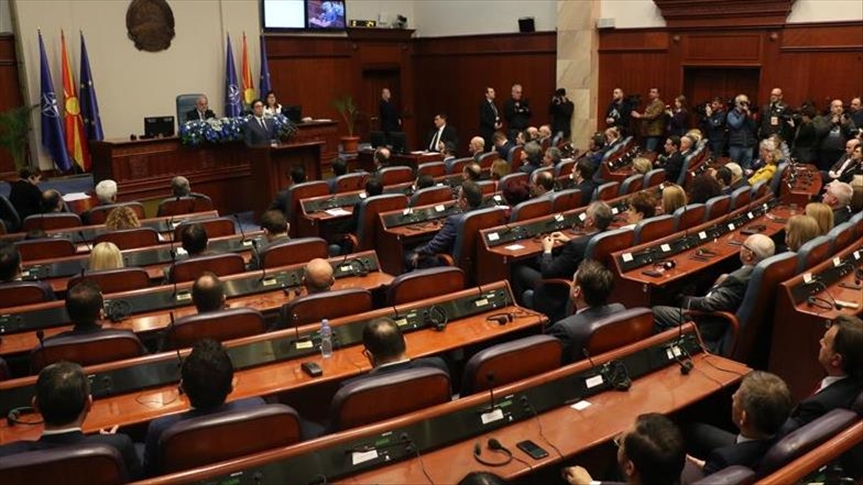 E FUNDIT/ Kërcënimet e opozitës, Zoran Zaev takon Ali Ahmetin në Kuvend