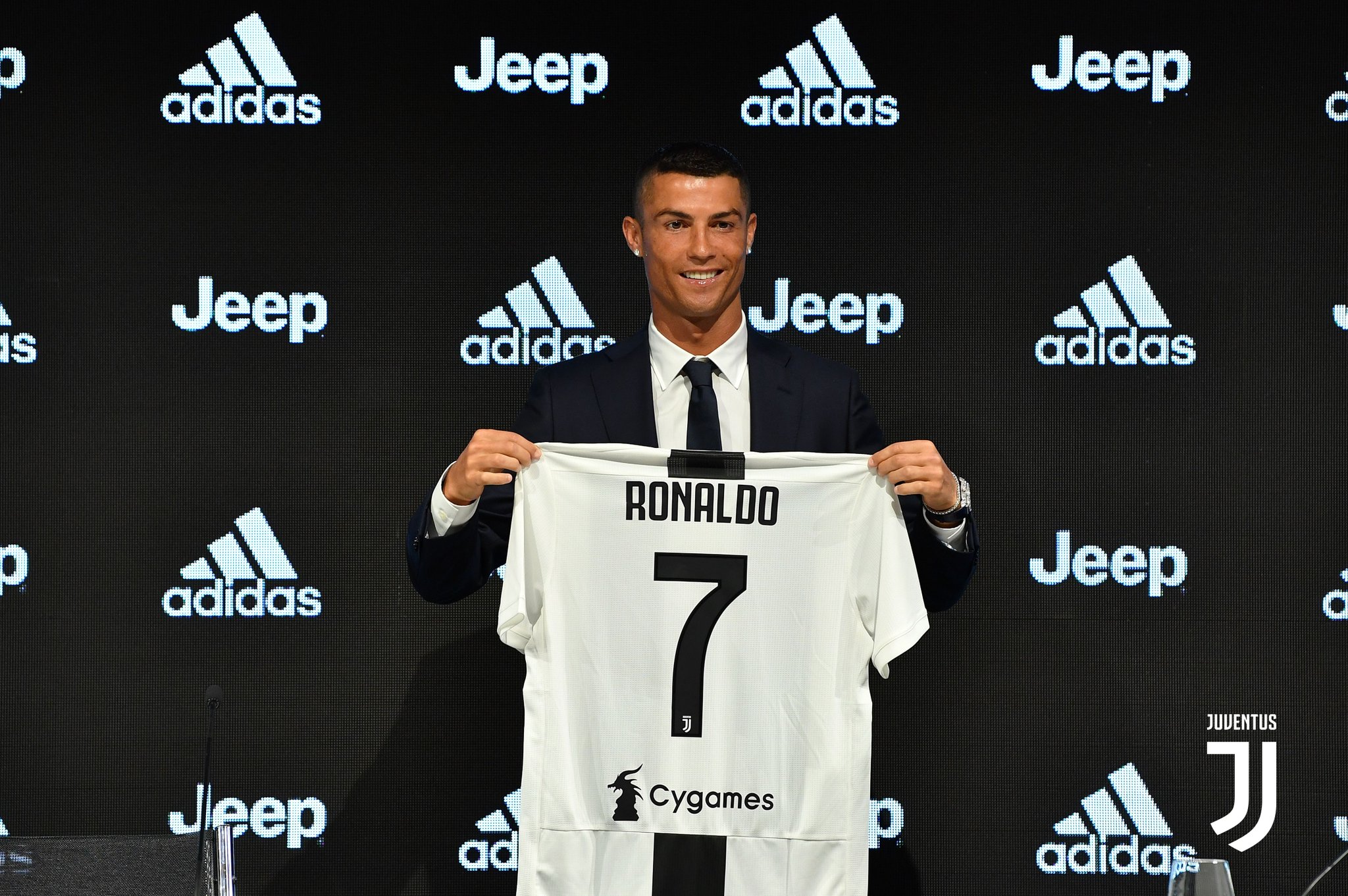 Transferimi Ronaldo-Juventus, Prokuroria dhe Guarda di Finanza kërkojnë përgjime telefonike dhe dokumenta