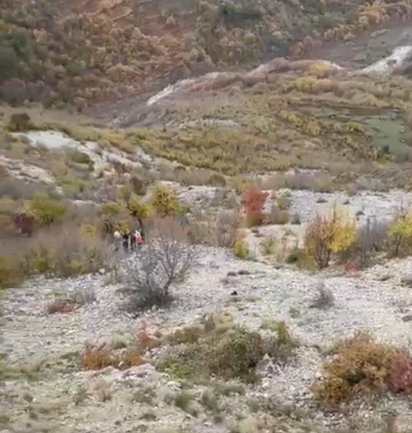 Vrasja e biznesmenit Ruzhdi Hoxha, policia: U gjet i mbuluar me zhavor e gurë. Arrestohet autori (EMRI)