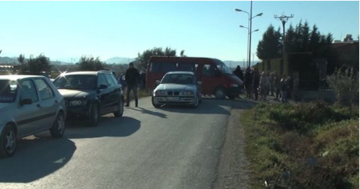 “Dhimbja dhe lotët janë të pashtershme sot për ty!”/ Shkolla dedikim prekës për nxënësin që humbi jetën sot në aksident