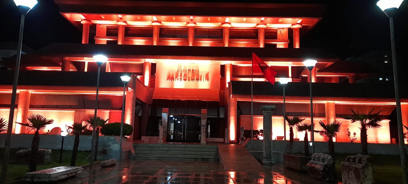 Ditët e aktivizmit të dhunës ndaj grave,Qendra Muzeore Durrës “vishet” portokalli