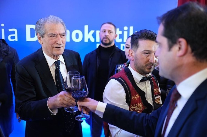 31 vjetori i PD dega Durrës, Bylykbashi ndan fotot nga festa dhe uron: &#8220;Gëzuar dhe gjithmonë bashkë!&#8221;