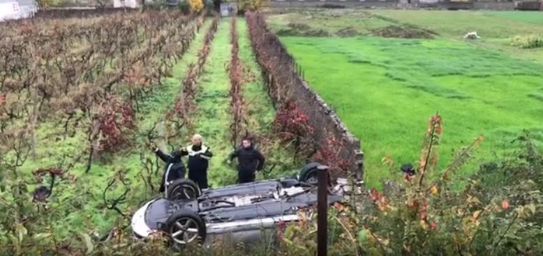 Aksident tragjik në vendin tonë/ Mjeti del nga rruga, vdes 17-vjeçari, në gjendje të rëndë dhe shoku i tij