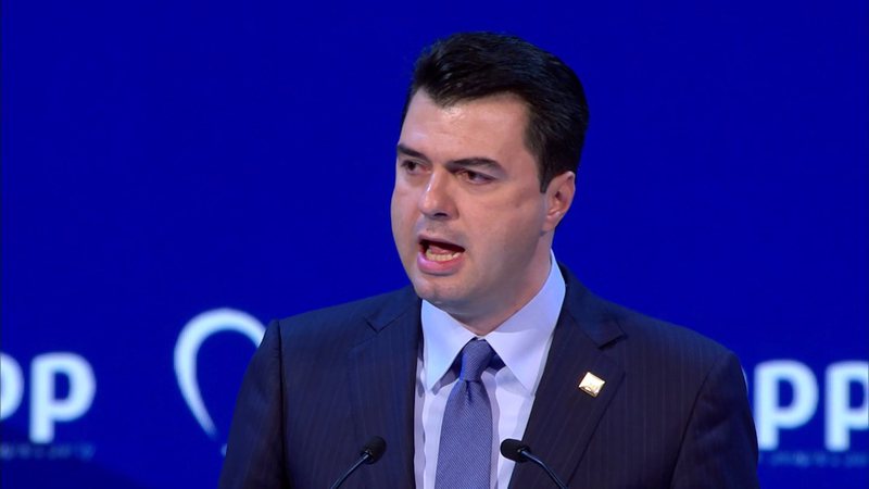 “Berisha fajtor për ’97-n dhe 21 Janarin, Rama e Meta do shpallen ‘non grata’…”/ Deklaratat “bombë” që lëshoi sot Lulzim Basha (E PLOTË)