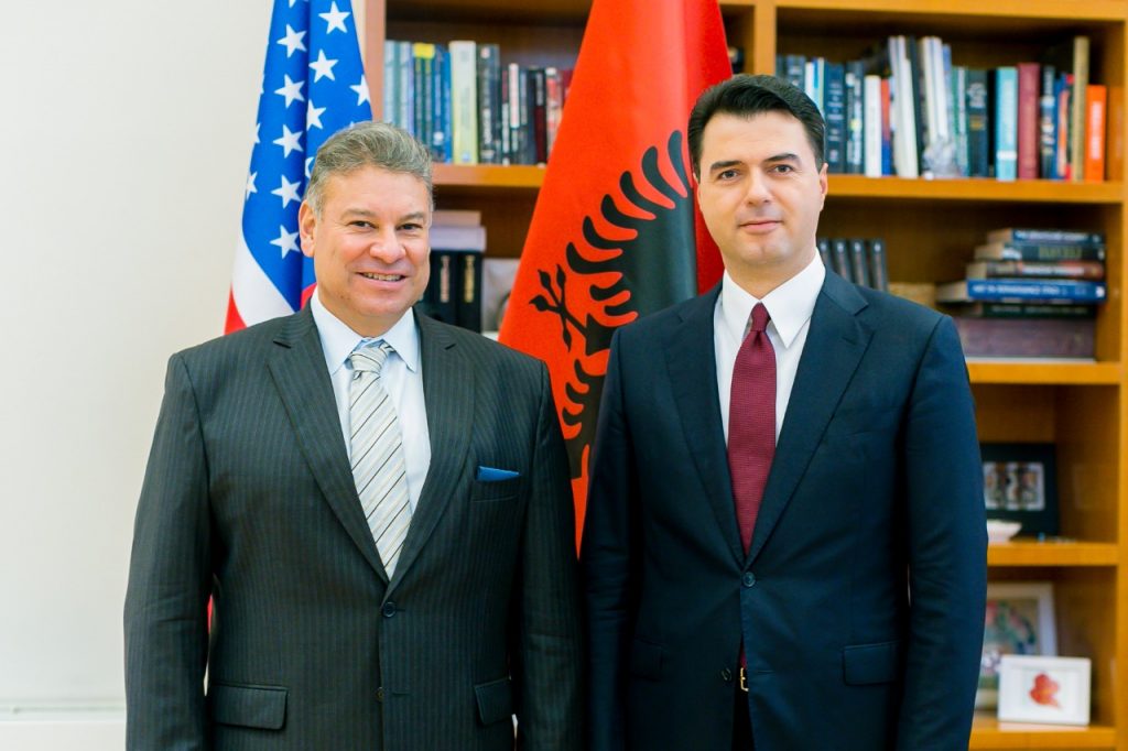 Zbulohet lëvizja e dytë e SHBA-së, kush e ka radhën pas Berishës?