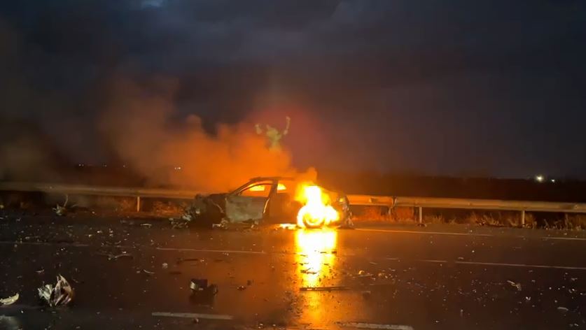 Pamje nga aksidenti i frikshëm në Milot-Rrëshen, ku humbi jetën i mituri 3 vjeç dhe babai i tij