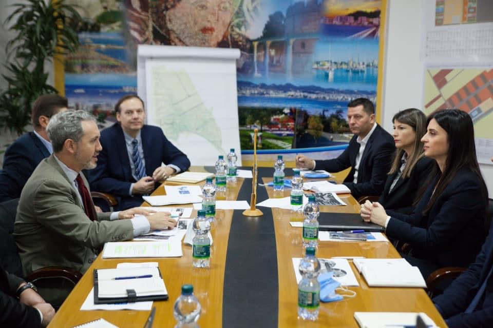 “Evidentuam nevojat e Durrësit”, kryebashkiakja Sako ndan detajet nga takimi me përfaqësues të Bankës Botërore (FOTO)