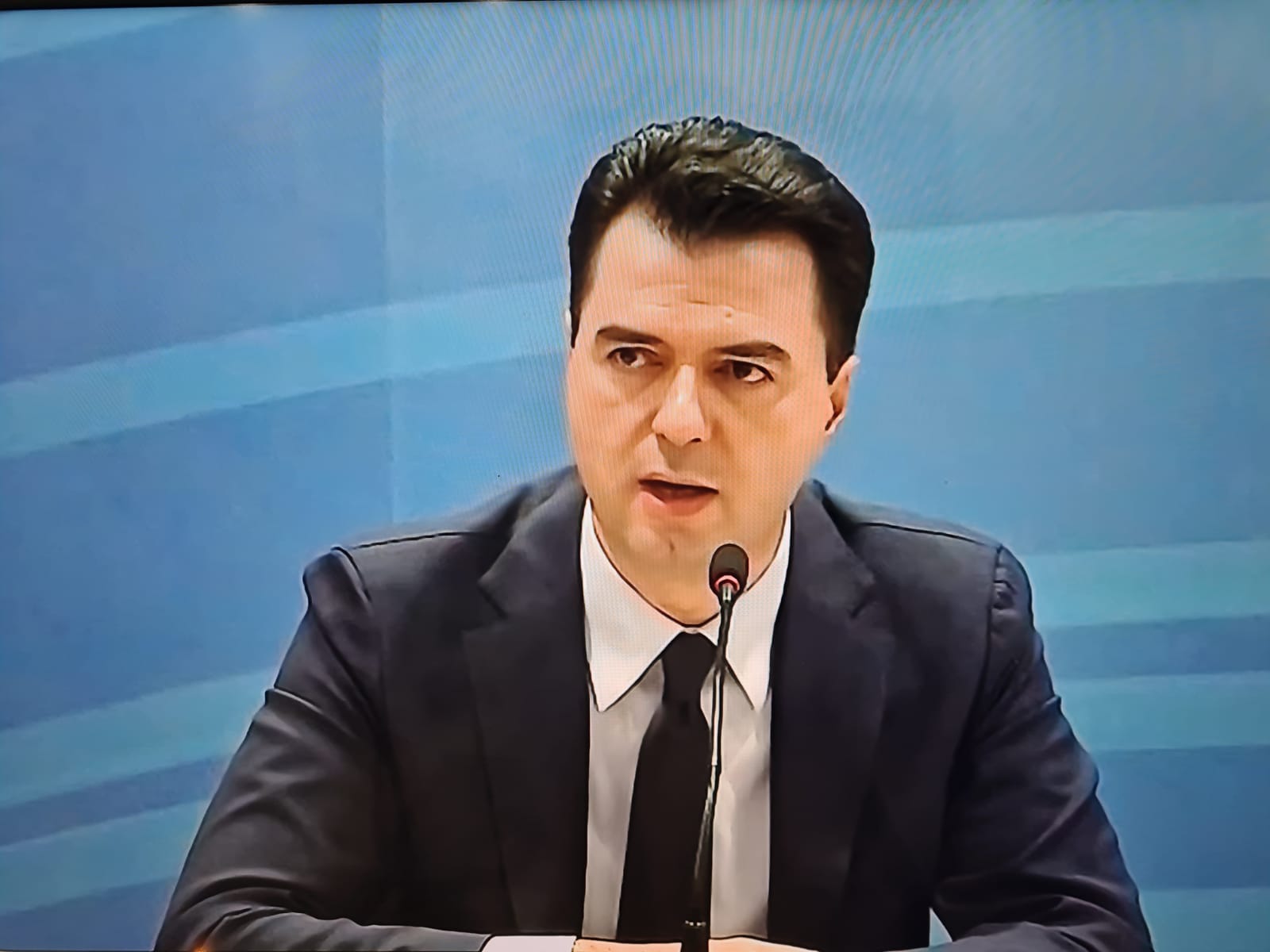 “Ish-komunist!”/ Lulzim Basha flet nga Selia: “ E paprecedentë! Berisha bëri një spektakël të shëmtuar!”