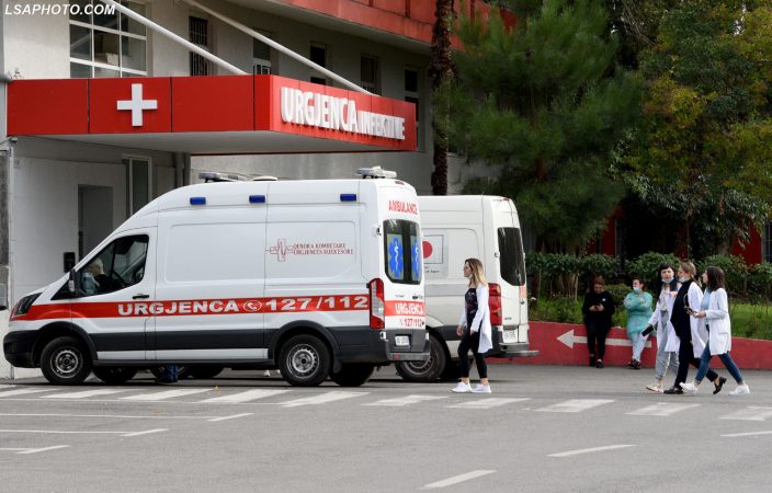 COVID-19/ Ministria e Shëndetësisë: 325 qytetarë të infektuar dhe 3 humbje jete. Në Durrës 30 raste të reja