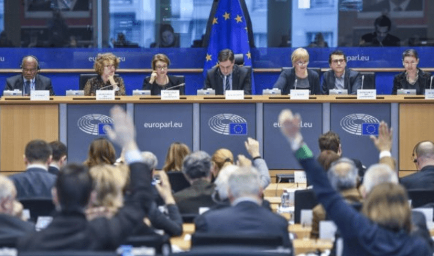 Me 531 vota pro, eurodeputetët miratojnë raportin: Këshilli i BE-së të liberalizojë vizat për Kosovën