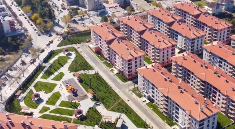 Rama: Sot familjet e prekura nga tërmeti në Laç do të nisin të kthehen në shtëpitë e reja