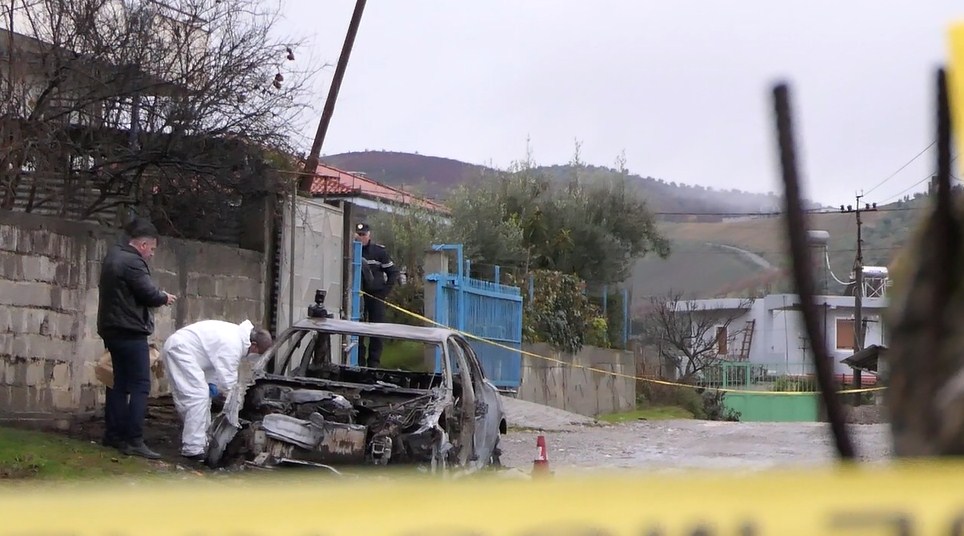 Kush i la në baltë? Zbulohet pse autorët e vrasjes në Peqin u arratisën me makinën e viktimës