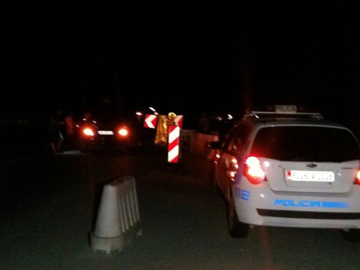 E rëndë në lagjen nr.11 në Durrës, shoferi përplas këmbësorin e mitur dhe largohet nga vendngjarja