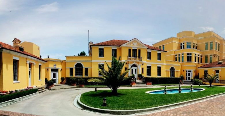 Kuvendi i 11 dhjetorit, ambasada amerikane lajmëron shtetasit e vet: Shmangni tubimet politike, situata mund të ndryshojë shpejt