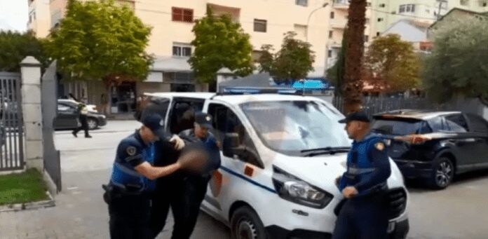 Durrës, vihen në pranga 2 shtetas, për vepra të ndryshme penale