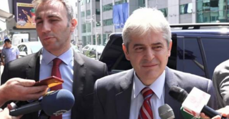 Shqiptarët “marrin” ministrinë e Arsimit në Maqedoninë e Veriut