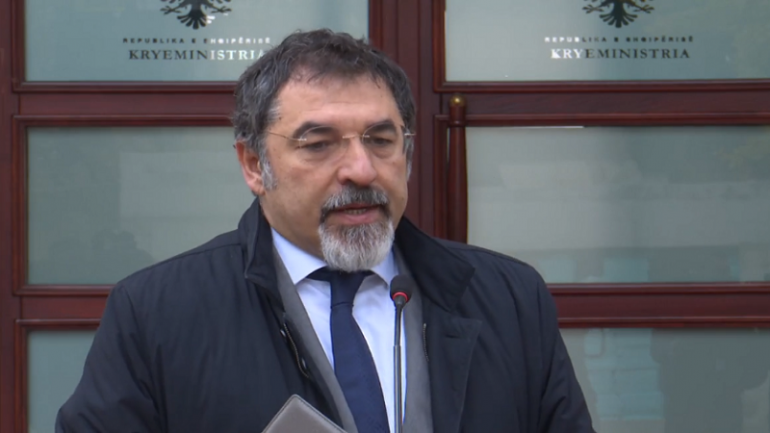 Çuçi: Përforcohen kriteret për pajisjen me armë me leje