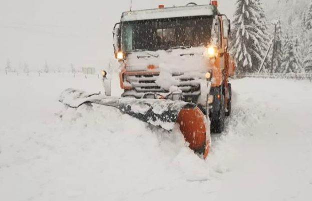 Moti i keq në vend, Peleshi: Ja zonat problematike nga reshjet e dëborës