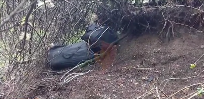 Operacion i madh në kufi, sekuestrohet lëndë plasëse “C4” dhe 44 kg drogë, autorët arratisen në pyll (VIDEO)