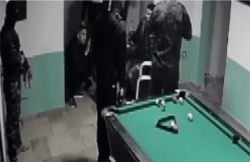 U futën në lokal të armatosur dhe me maska, policia: Tre autorët janë identifikuar, atë natë janë larguar nga Shqipëria