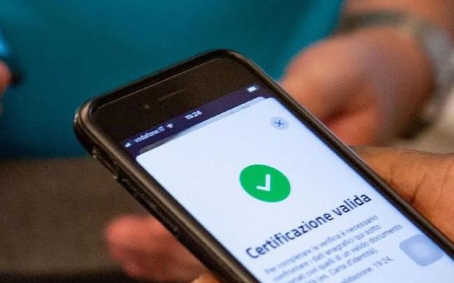 COVID-19/ Italia po shqyrton masa të reja për të gjithë qytetarët