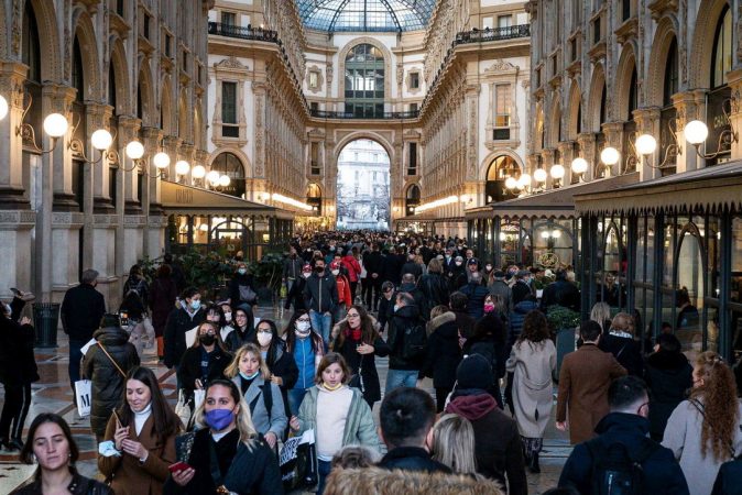 Italia nën masa të rrepta anti-Covid pas Krishtlindjeve, krijohet  “Mega Green Pass” për dozat përforcuese