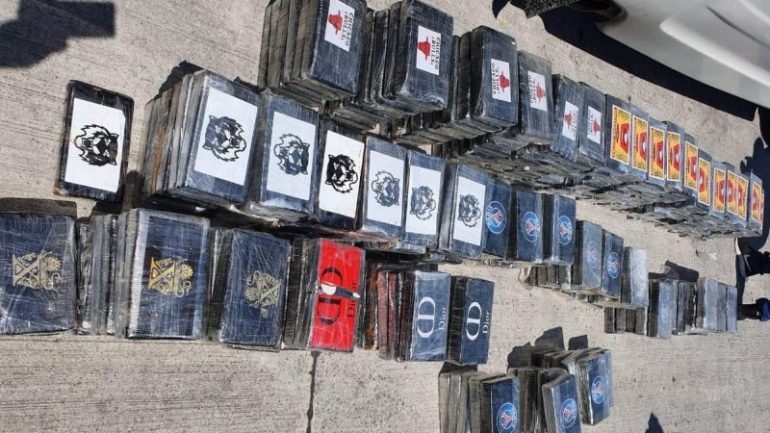 Skaneri në Durrës e nxori të pastër/ Një grup kriminal vodhi një pjesë të drogës në Itali